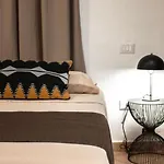 Castello Rooms F&L